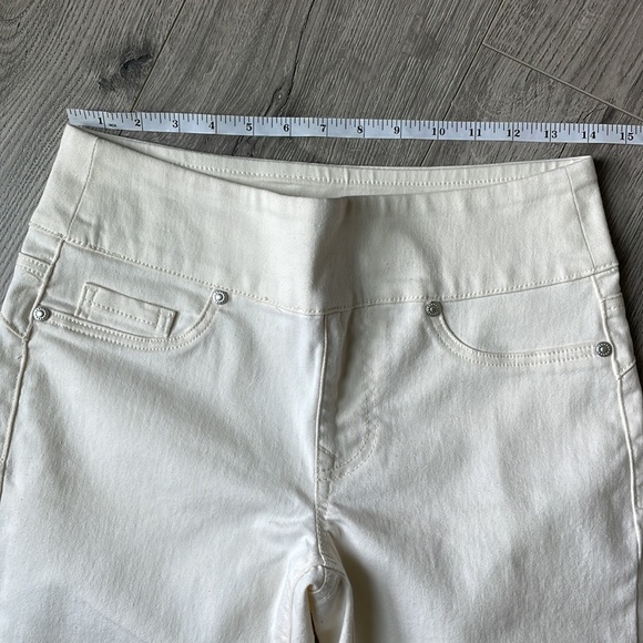 Like New DG2 Pull on Cream Legging . - Picture 3 of 7